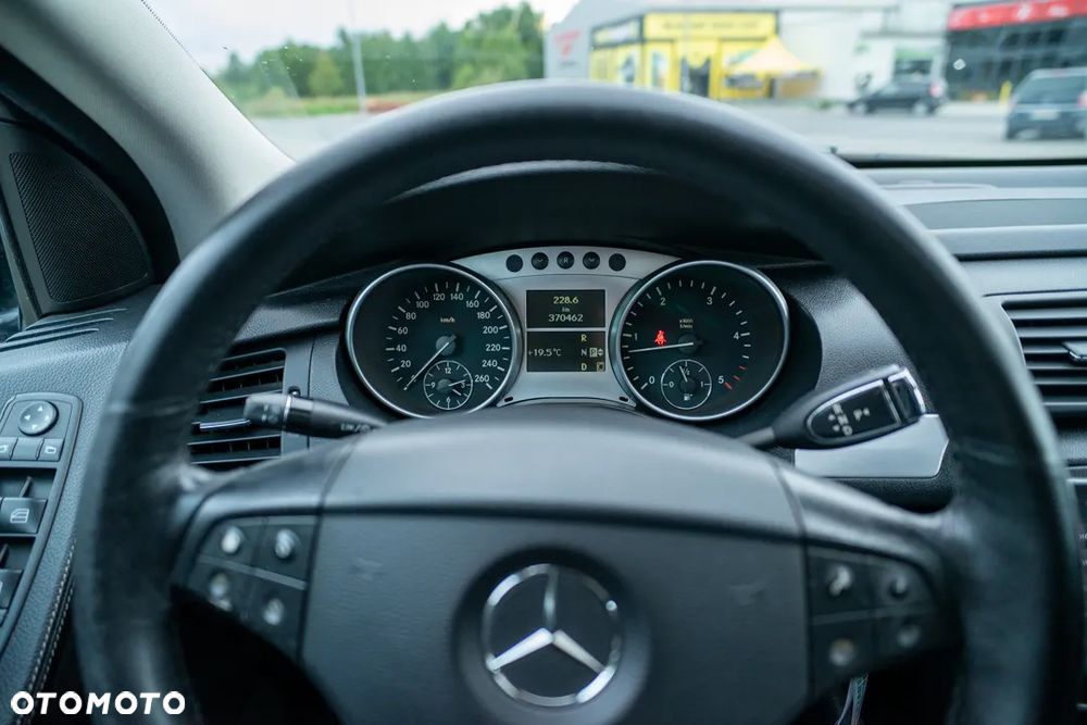 Mercedes-Benz Klasa R 320 CDI L 4-Matic - 23