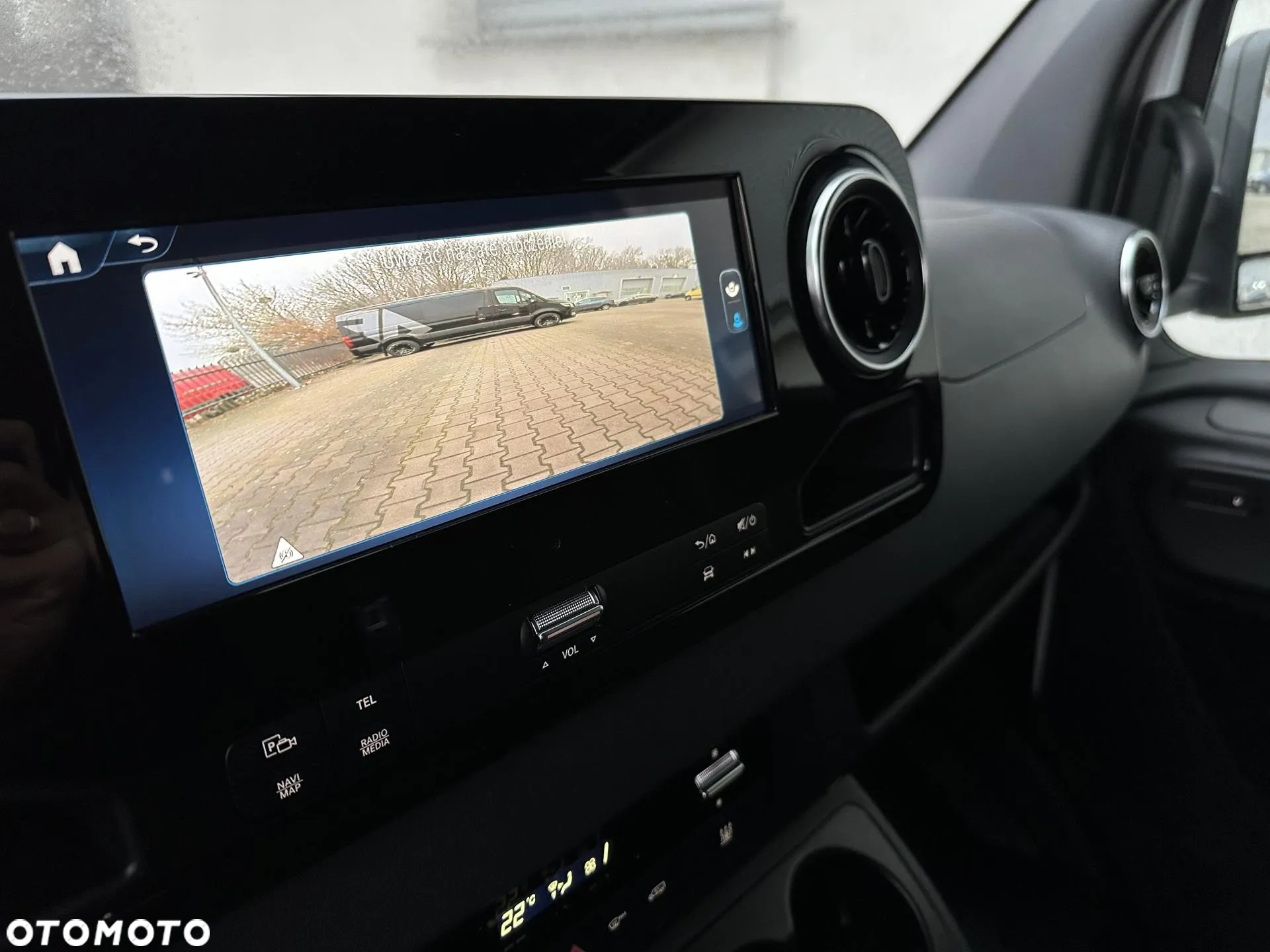 Mercedes-Benz Sprinter - 14