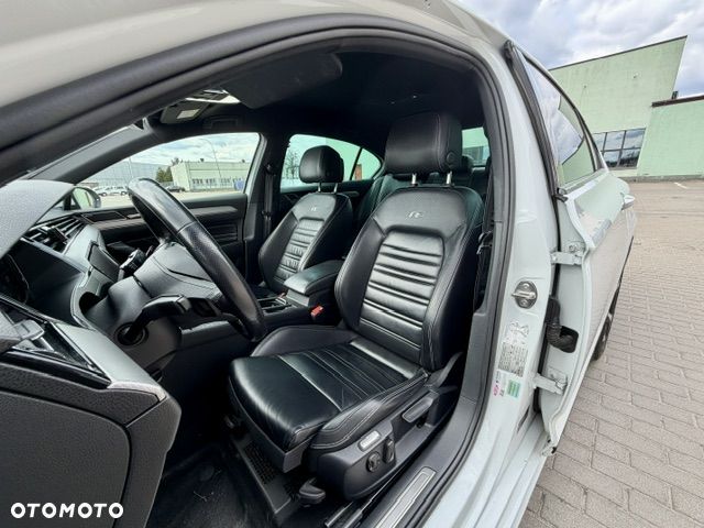 Volkswagen Passat 2.0 TDI Elegance DSG - 7