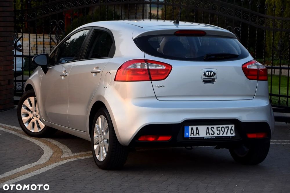 Kia Rio 1.2 Edition 7 - 9