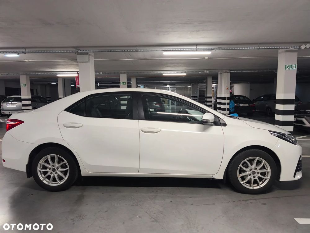 Toyota Corolla 1.6 Active - 19