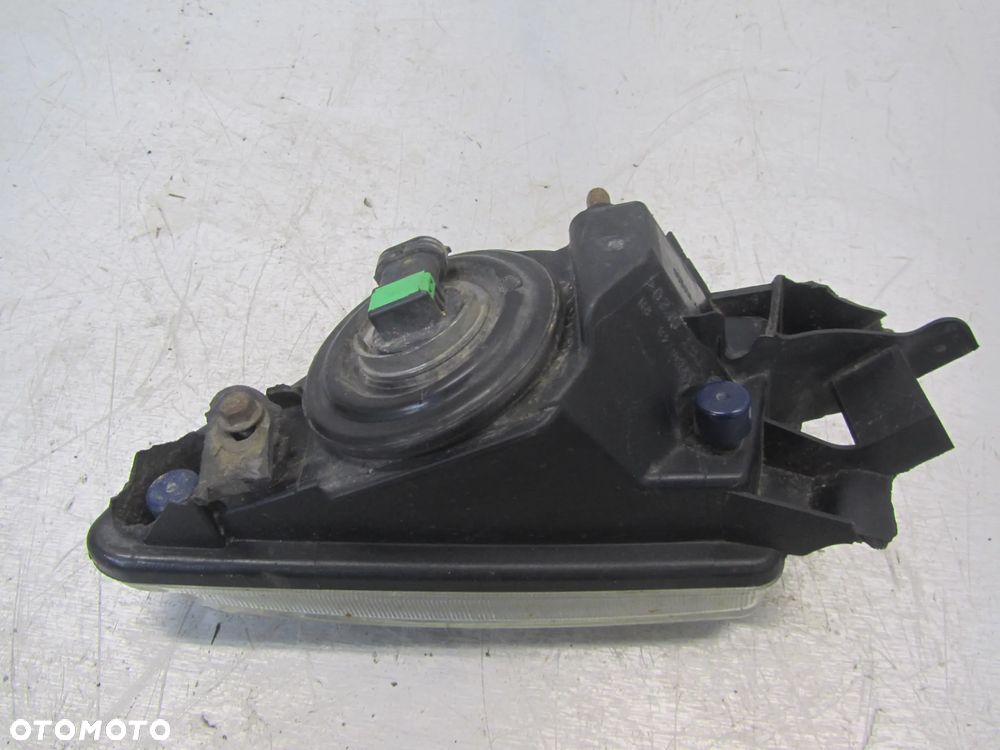 Iveco Daily 11-14 halogen prawy przód (bez uchwytów) - 4