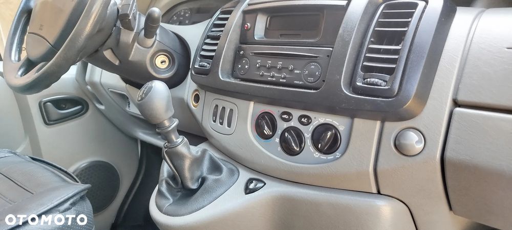 Renault Trafic - 6