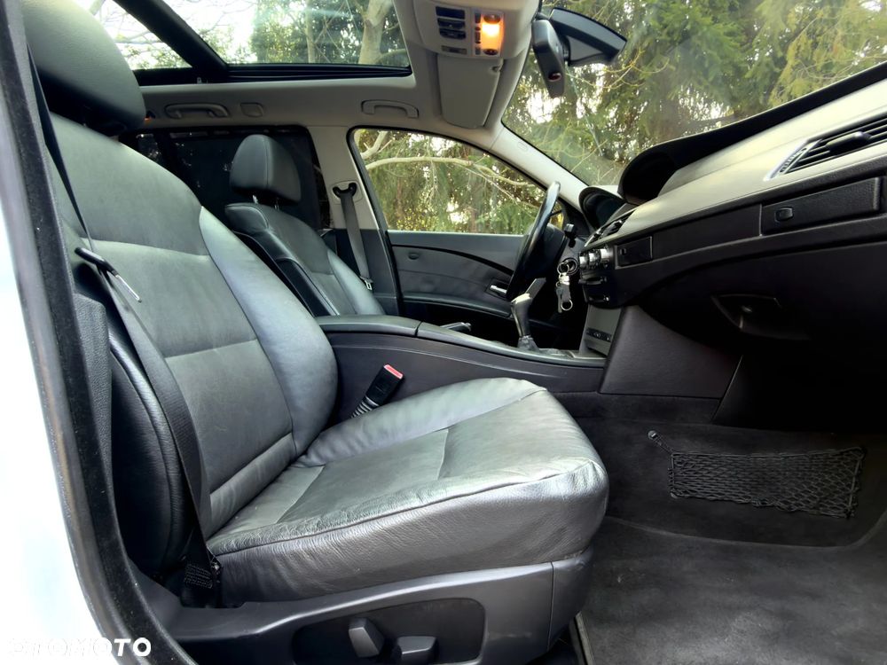 BMW Seria 5 530xi - 16