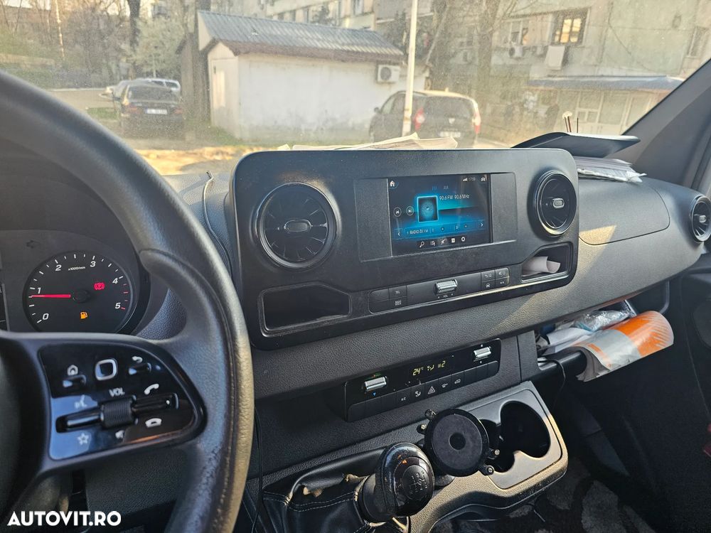 Mercedes-Benz Sprinter - 6