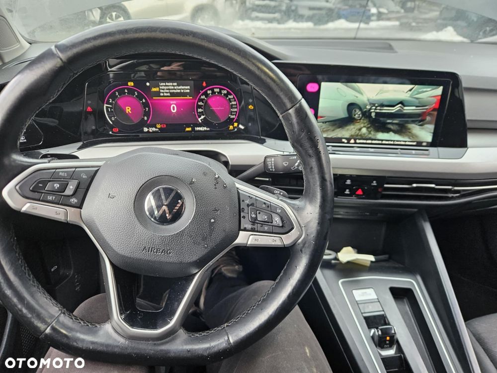 Volkswagen Golf 1.0 eTSI OPF DSG Life - 11