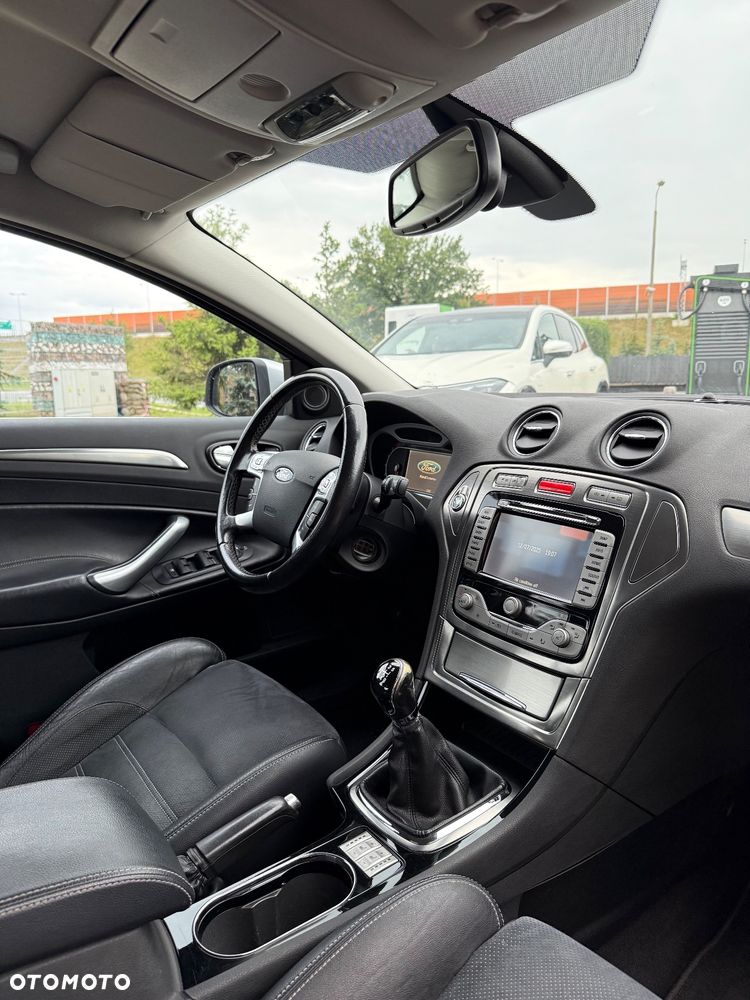 Ford Mondeo 2.0 Titanium - 14