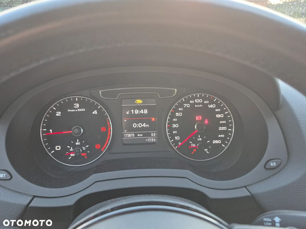 Audi Q3 2.0 TDI sport - 22