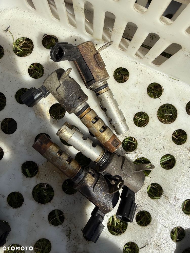 CZUJNIK ZMIENNYCH FAZ ROZRZĄDU VVTI TOYOTA CAMRY 2006-2011 - 1