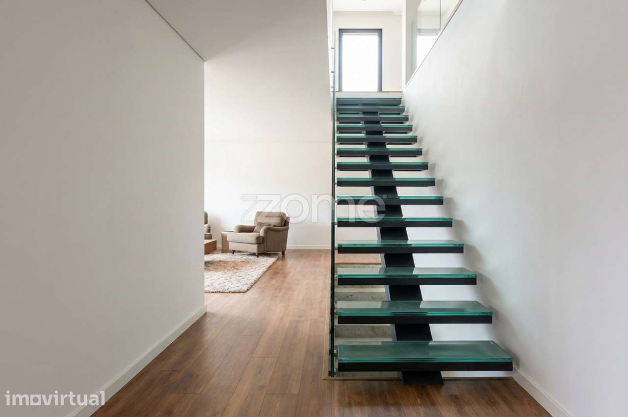 Moradia T4 + 1 Triplex em Cinfães - Grande imagem: 2/11