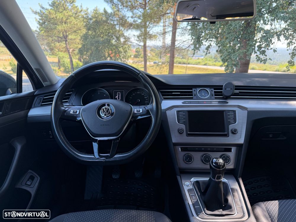 VW Passat Variant 1.6 TDI BlueMotion - 9