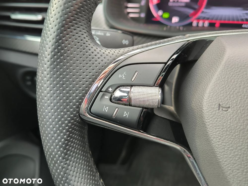 Skoda Kamiq 1.5 TSI Monte Carlo DSG - 12