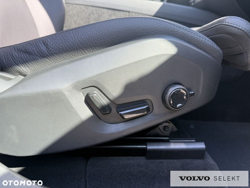 Volvo XC 60 - 32
