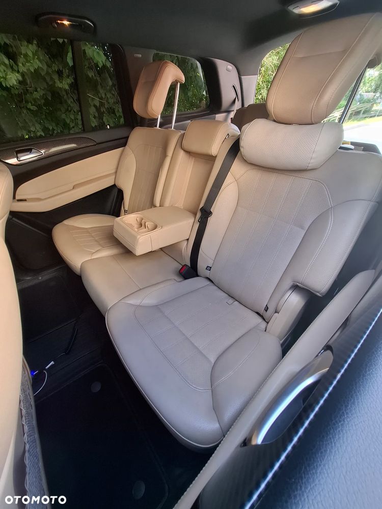 Mercedes-Benz GLS - 8