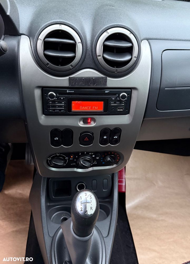 Dacia Duster 1.6 4x2 Laureate - 19