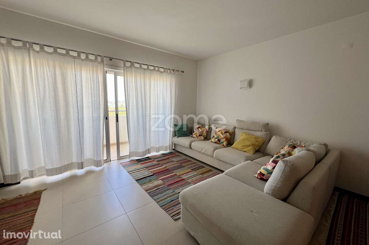 Apartamento T2 com Vista Rio e Rooftop Exclusivo na Praia da Rocha - Grande imagem: 5/27