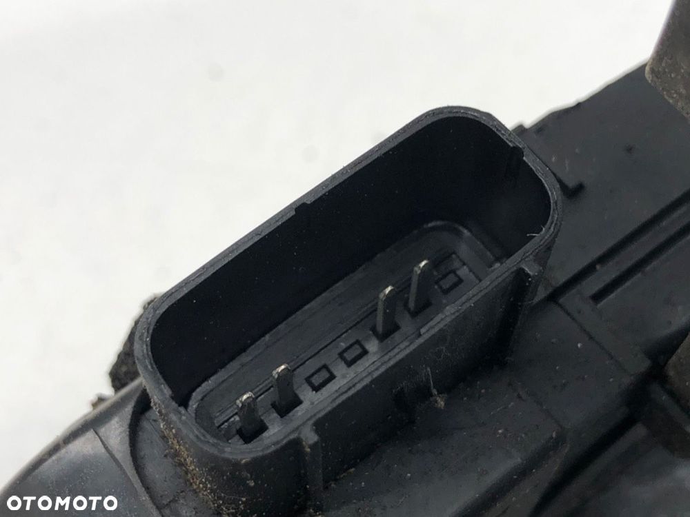 ZAMEK DRZWI PRAWY TYŁ  KIA VENGA (YN) 2010 - 2022 1.4 CVVT 66 kW [90 KM] benzyna 2010 - 2022 - 5