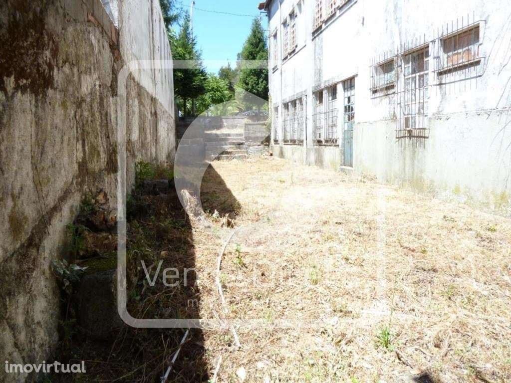 Prédio para Reabilitação - Centro de Nelas - IMÓVEL DA BANCA - Grande imagem: 5/14
