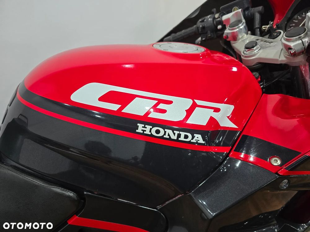 Honda CBR - 7