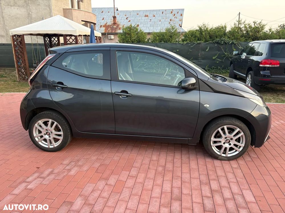 Toyota Aygo 1.0 X - play - 9