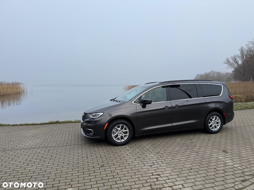 Chrysler Pacifica - 15