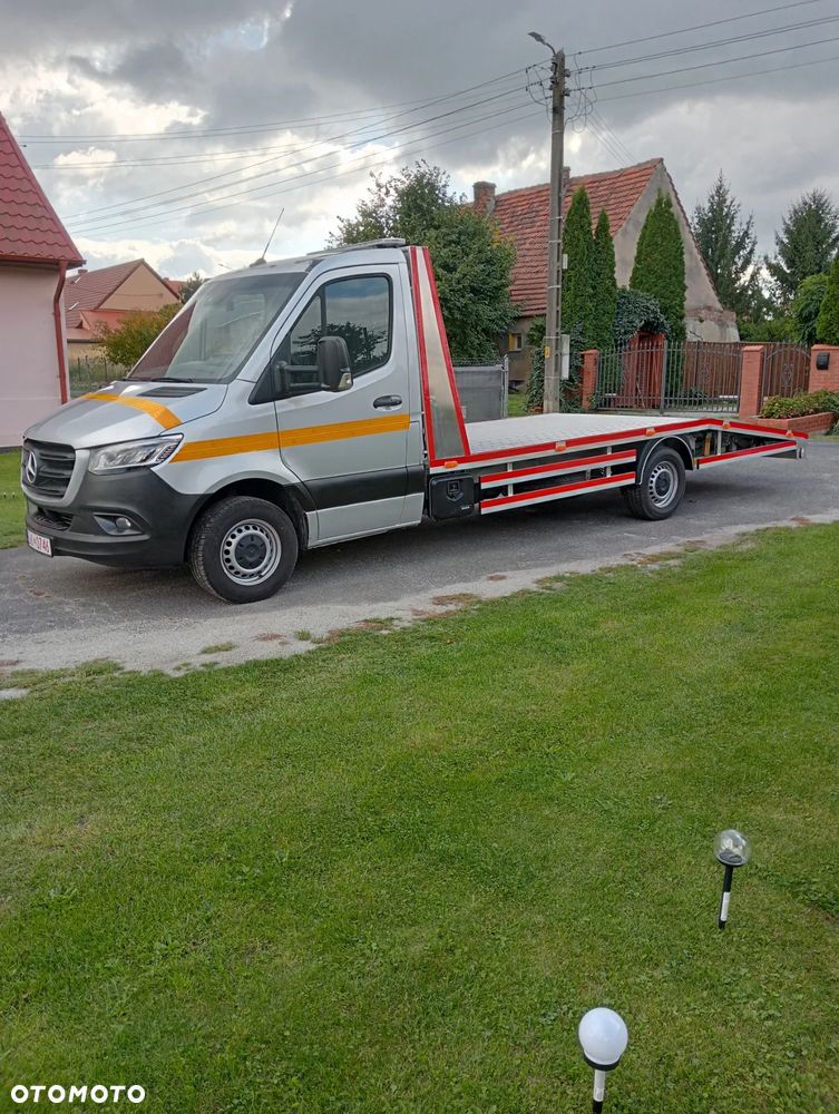 Mercedes-Benz Sprinter 907 - 9