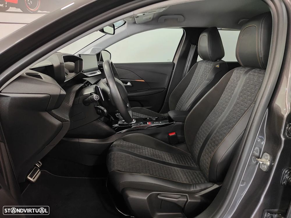Peugeot 208 1.2 PureTech Allure Pack EAT8 - 31