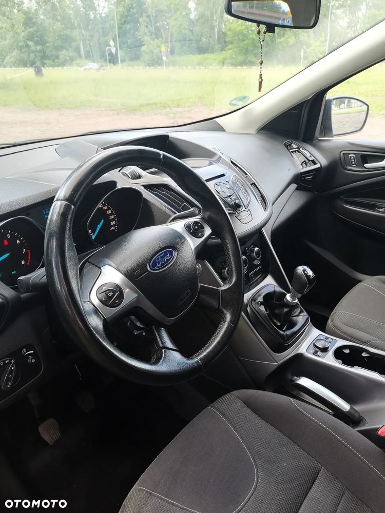 Ford Kuga - 18