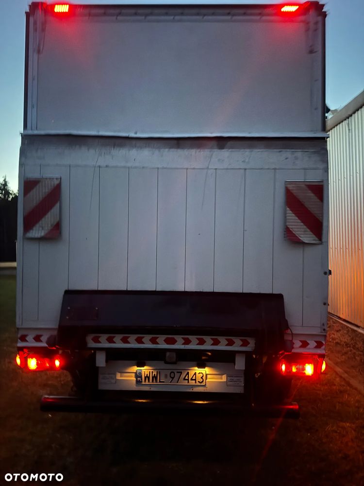 Mercedes-Benz SPRINTER - 22