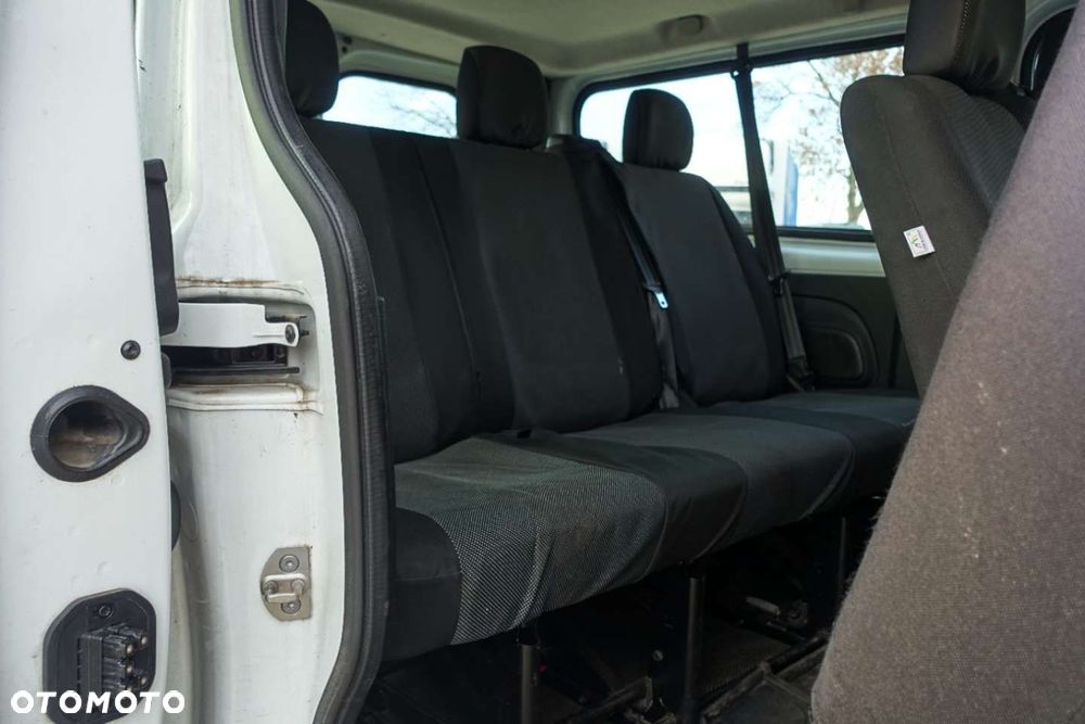 Renault Trafic - 13