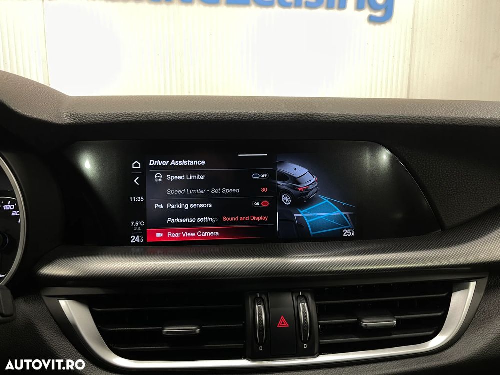 Alfa Romeo Stelvio - 17