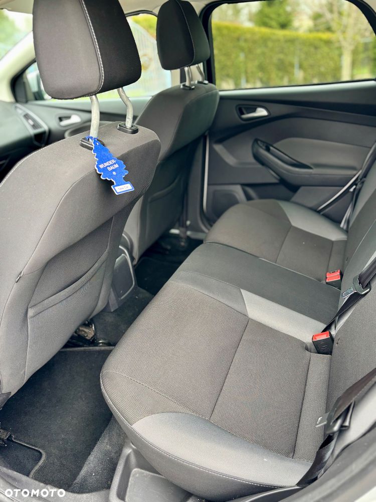 Ford Focus 1.6 Ambiente - 8