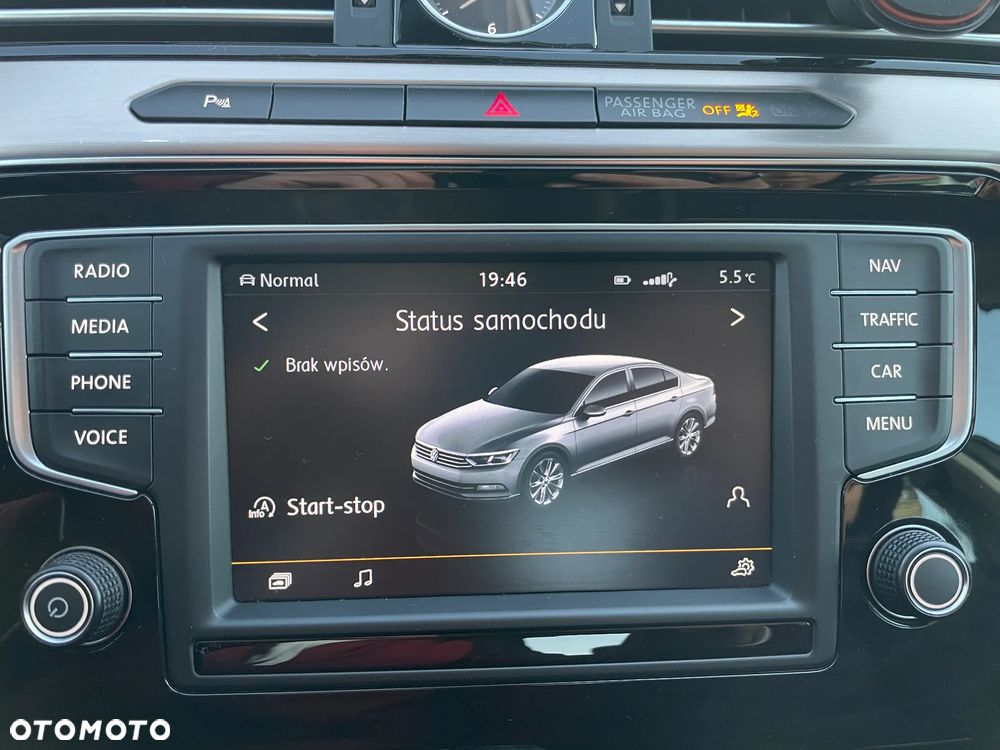 Volkswagen Passat 1.8 TSI BMT Highline - 23