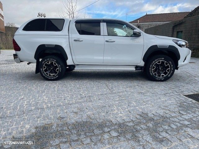 Toyota Hilux 2.4 D-4D 4WD CD CH - 5