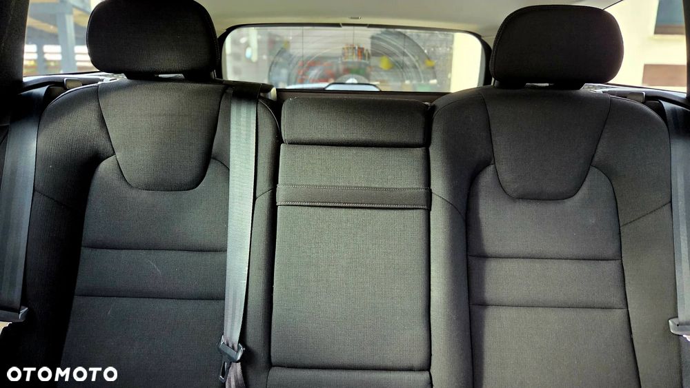 Volvo V60 D3 Geartronic Momentum - 12