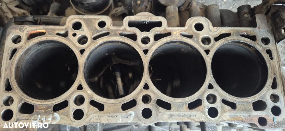 Bloc motor dezechipat Vw Passat b6 2.0 TDi diesel cod CFFB