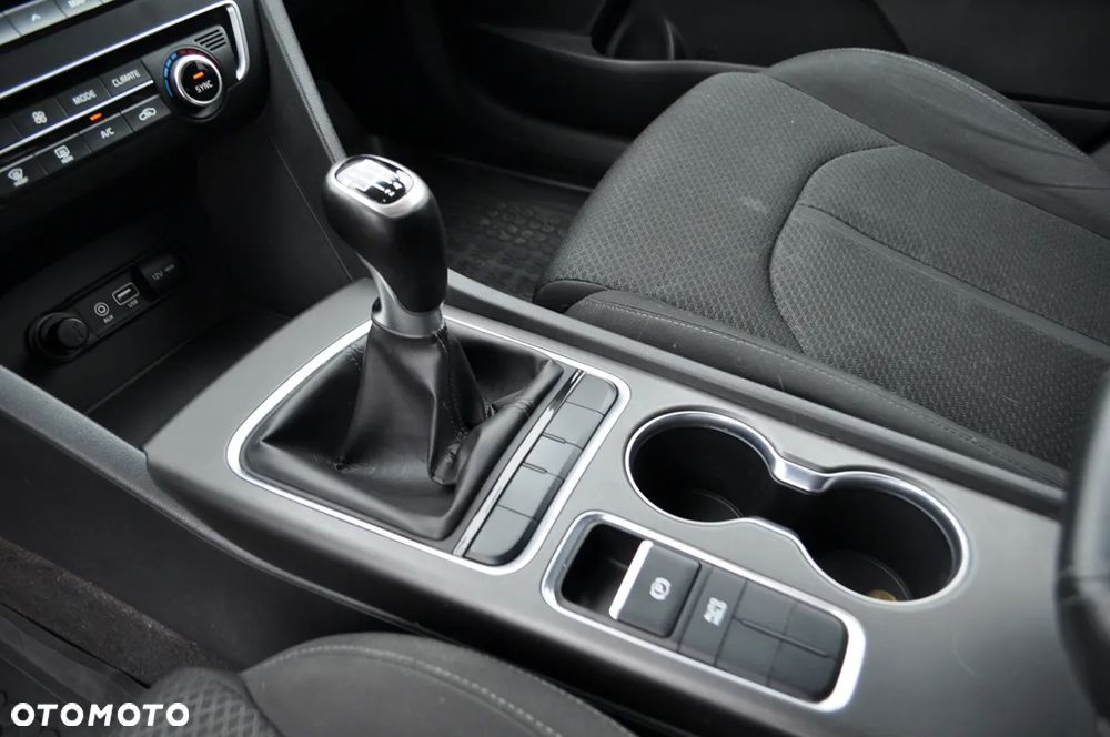 Kia Optima 1.7 CRDI L - 19