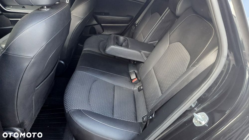 Kia Ceed 1.6 CRDi mHEV Business Line DCT - 18