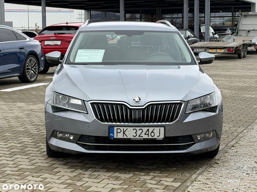 Skoda Superb 2.0 TDI Ambition DSG - 8