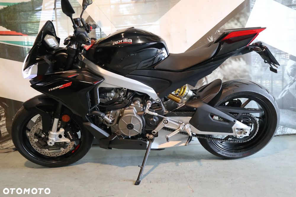 Aprilia Tuono - 8
