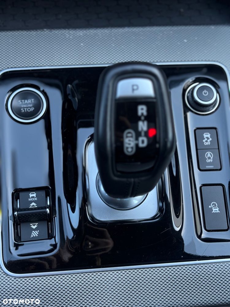 Jaguar XE D200 R-Dynamic HSE - 35