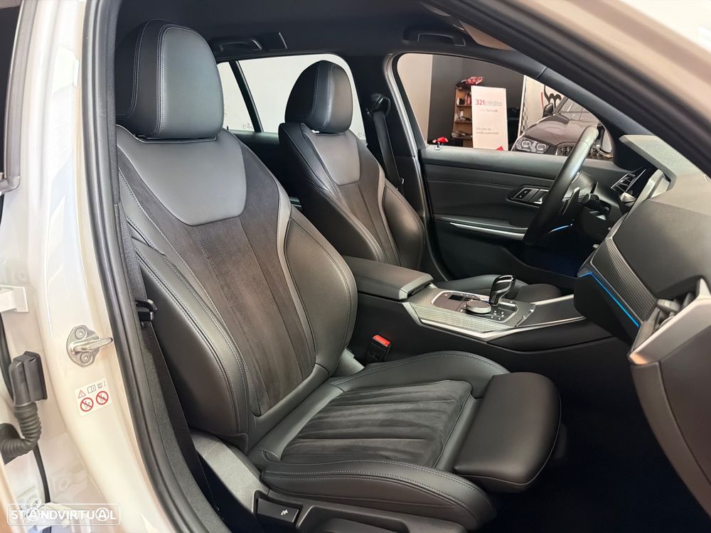 BMW 330 e Pack Desportivo M Auto - 14