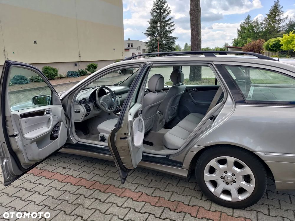 Mercedes-Benz Klasa C 220 T CDI Elegance - 12
