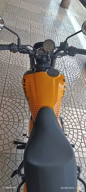 Royal Enfield Model G GUERRILLA 450 - 16