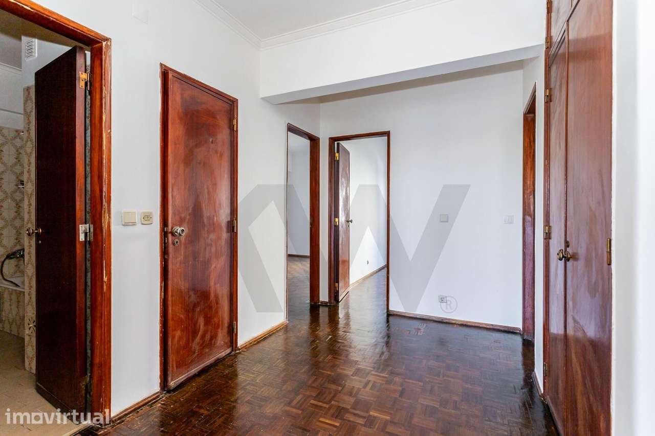 T3 na Damaia de Cima em prédio renovado - Grande imagem: 4/24