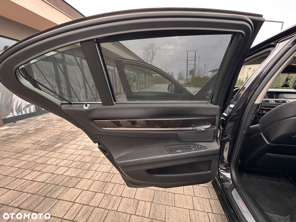 BMW Seria 7 730d - 36