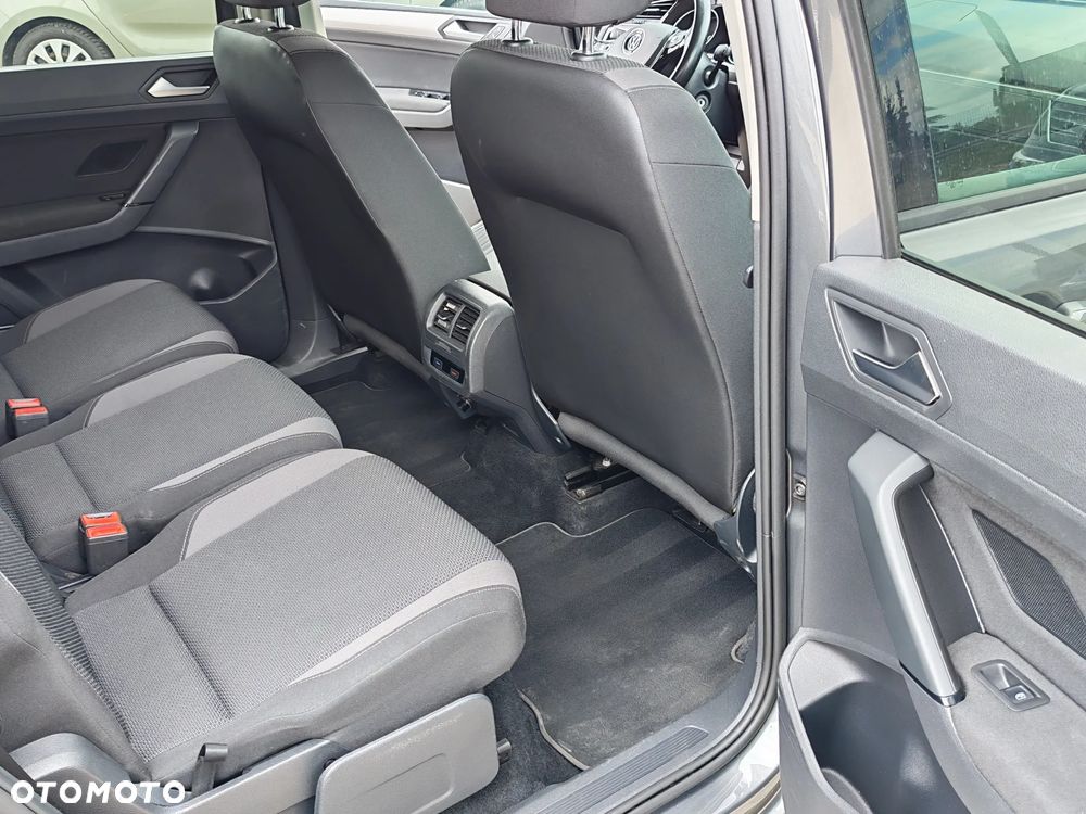 Volkswagen Touran 1.6 TDI SCR (BlueMotion Technology) SOUND - 23