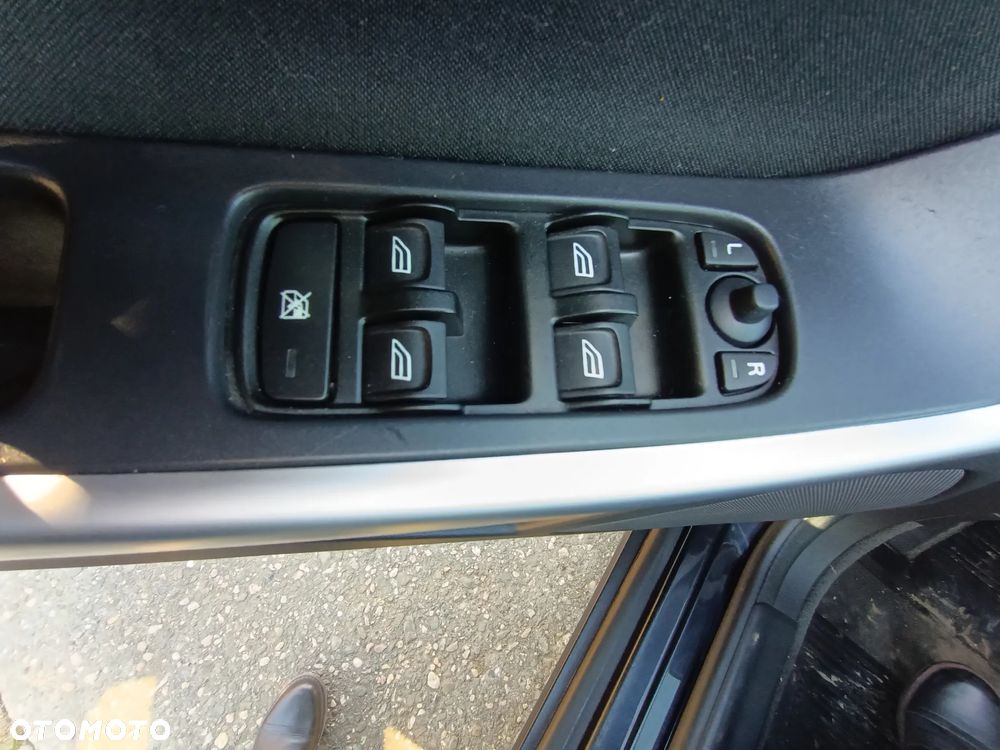 Volvo XC 60 2.4D DRIVe - 26