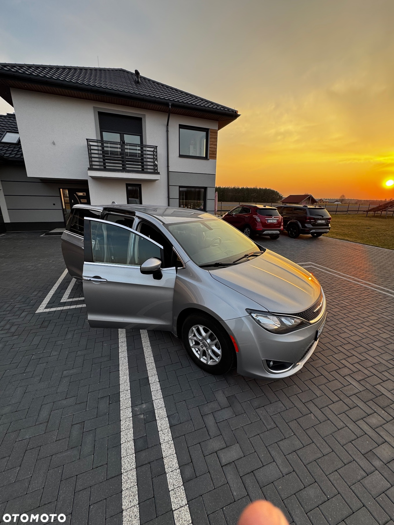 Chrysler Pacifica - 13