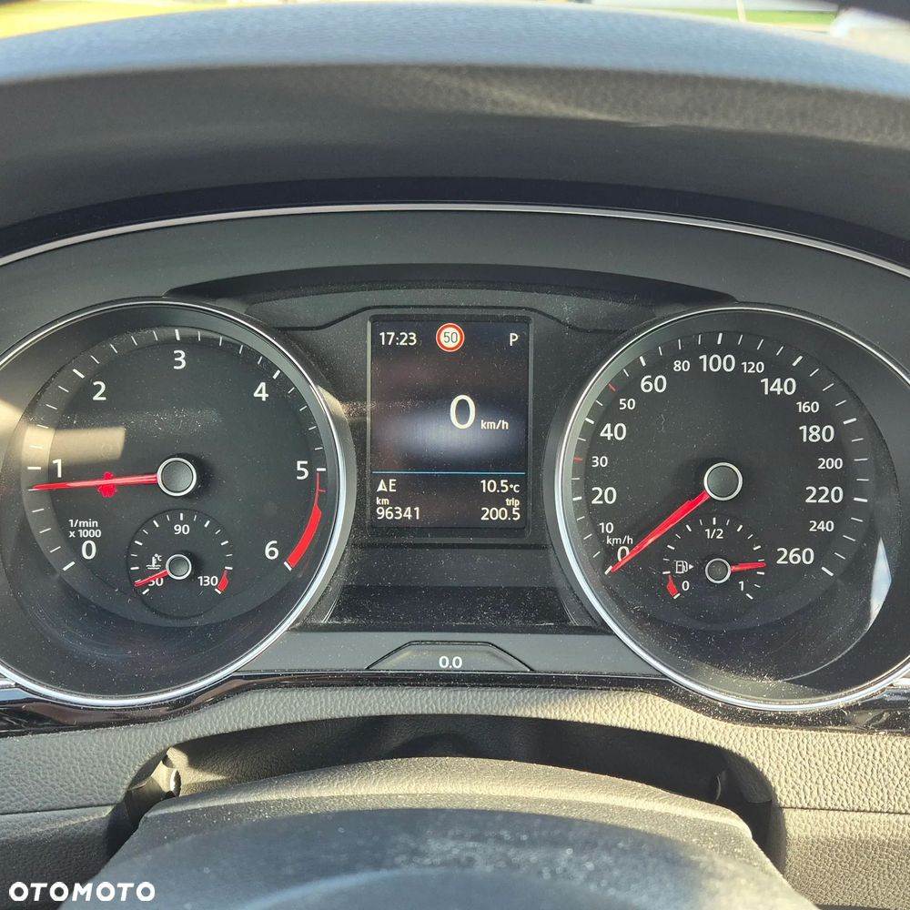 Volkswagen Passat 2.0 TDI EVO Business DSG - 6
